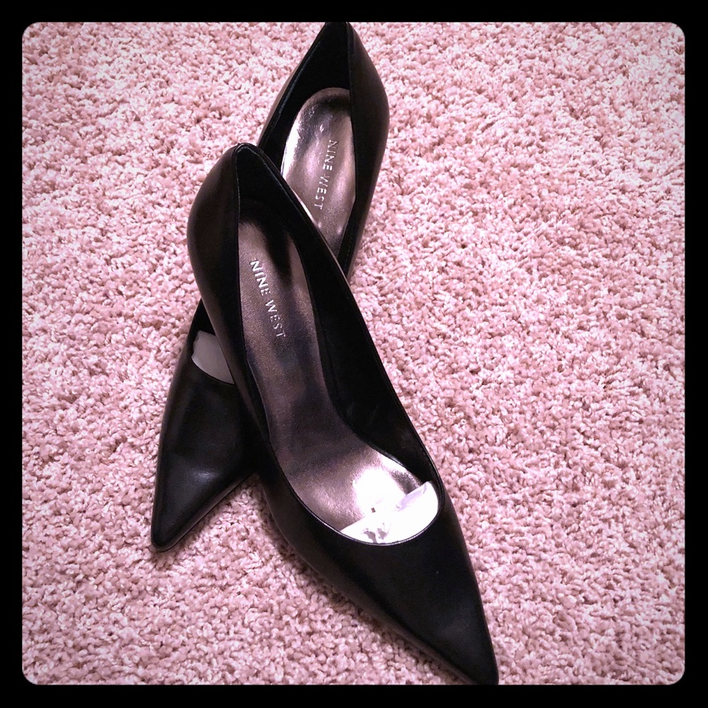 Nine West Black Leather Pump 8.5 New with Box